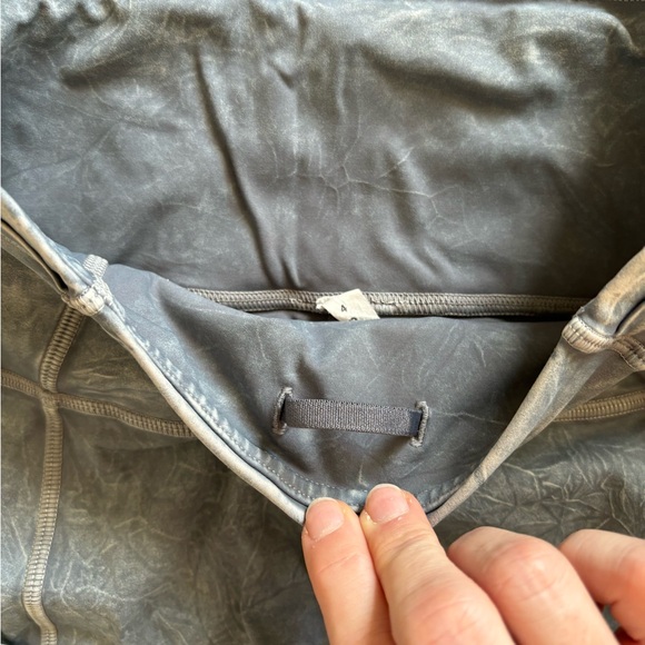 Grey Lululemon Leggings - Size 4 - Picture 6 of 7